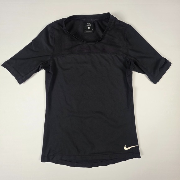 Nike Tops - NIKE PRO HYPERCOOL Womens Black Shirt Top T-shirt Short Sleeve Workout - Size L